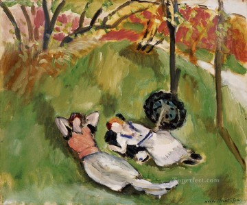 Fauvismo Painting - Dos figuras reclinadas en un paisaje fauvista de 1921
